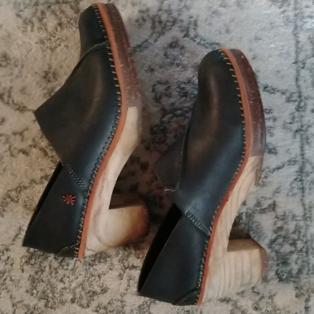 The Art Brand Black Shoes